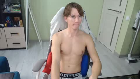 Snapshot of yummyalexxx chatting on February 2025 03:49:02 PM Alex online show from February 2025 03:49:02 PM