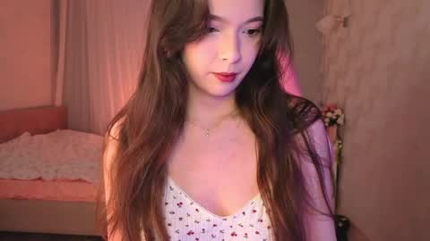 Snapshot of yuna_sunshy chatting on April 2026 12:50:01 AM Yuna online show from April 2026 12:50:01 AM