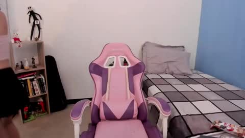 Yuna online show from December 2024 04:27:02 PM