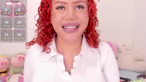 yunahott_ online show from September 2025 04:33:02 AM