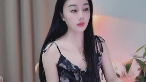 Snapshot of yuner0715 chatting on May 2026 04:01:01 PM YunEr online show from May 2026 04:01:01 PM
