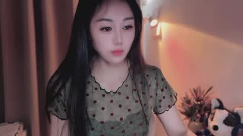 Snapshot of yuner0715 chatting on May 2026 02:41:01 AM YunEr online show from May 2026 02:41:01 AM