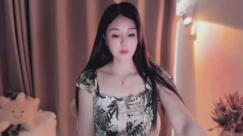 Snapshot of yuner0715 chatting on May 2026 04:10:01 AM YunEr online show from May 2026 04:10:01 AM