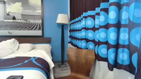 Snapshot of yungbul1 chatting on December 2025 09:31:02 PM yungbul1 online show from December 2025 09:31:02 PM