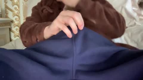 Snapshot of yungbull06 chatting on February 2025 06:44:01 PM Yung Bull online show from February 2025 06:44:01 PM