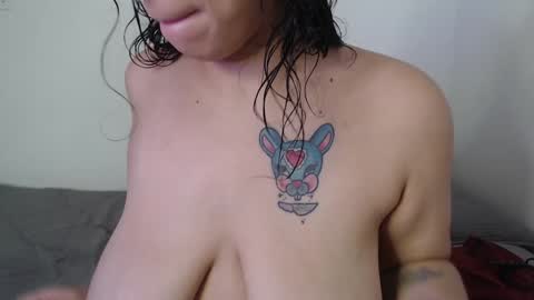 Snapshot of yungelitamor_ chatting on January 2025 05:08:02 AM ELITA online show from January 2025 05:08:02 AM