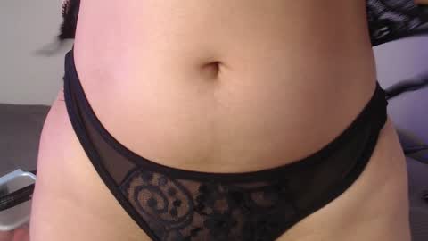 Snapshot of yungelitamor_ chatting on January 2025 03:39:02 AM ELITA online show from January 2025 03:39:02 AM