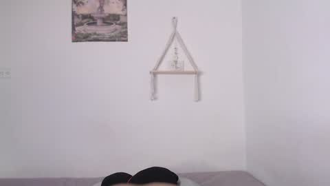 Snapshot of yungelitamor_ chatting on February 2025 07:40:02 AM ELITA online show from February 2025 07:40:02 AM