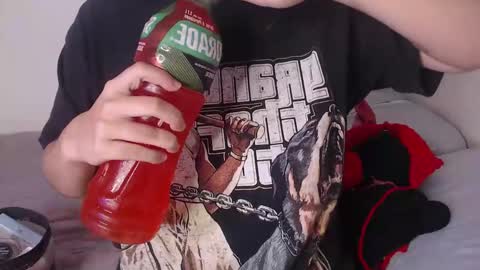 Snapshot of yungelitamor_ chatting on March 2025 05:46:01 AM ELITA online show from March 2025 05:46:01 AM