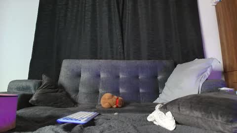 Snapshot of yungelitamor_ chatting on September 2025 04:56:01 AM ELITA online show from September 2025 04:56:01 AM