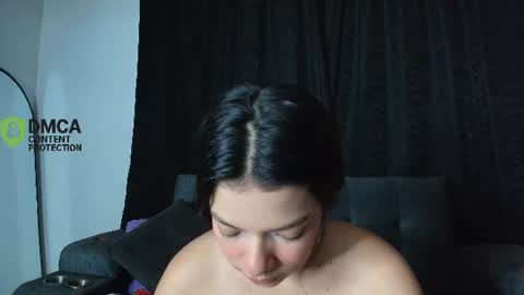 Snapshot of yungelitamor_ chatting on June 2026 05:12:01 AM ELITA online show from June 2026 05:12:01 AM