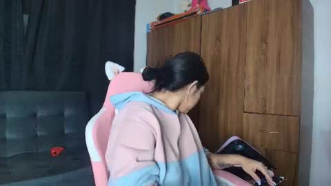 Snapshot of yungelitamor_ chatting on July 2026 04:52:02 AM ELITA online show from July 2026 04:52:02 AM