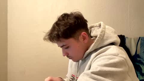 yungstudbev online show from December 2024 09:50:02 AM