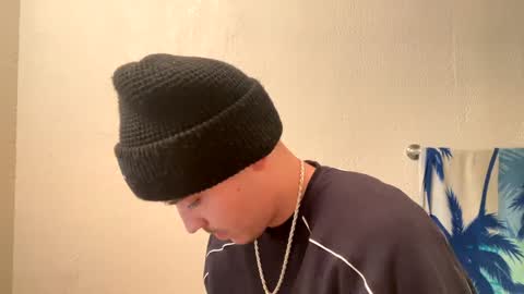 yungstudbev online show from December 2024 03:08:01 AM