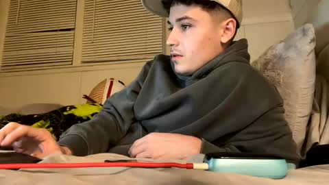 yungstudbev online show from February 2025 01:51:01 AM