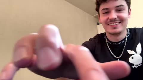 yungstudbev online show from October 2025 08:07:02 PM