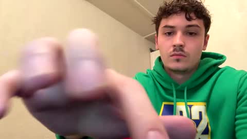 yungstudbev online show from October 2025 10:51:02 PM