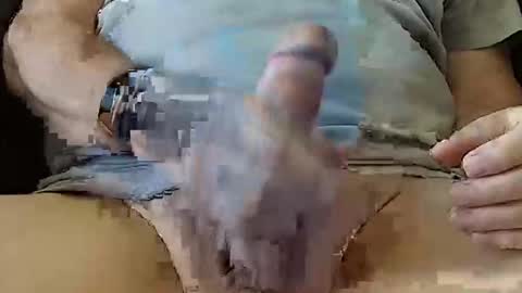 Yuppers98 online show from November 2025 05:13:02 PM