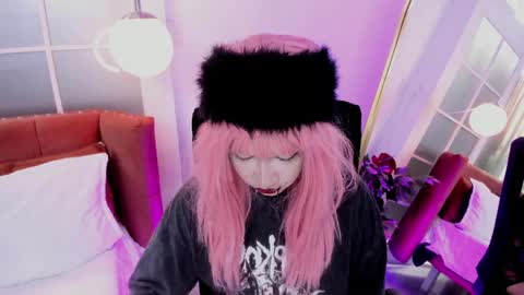 Yuri Kay online show from May 2026 08:28:01 PM