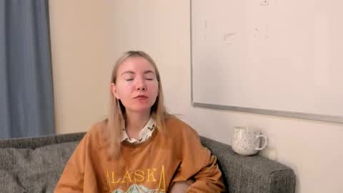 Alesia online show from December 2025 08:31:02 AM