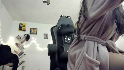 paola online show from January 2025 10:33:01 PM