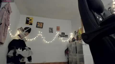 paola online show from February 2025 11:48:02 PM