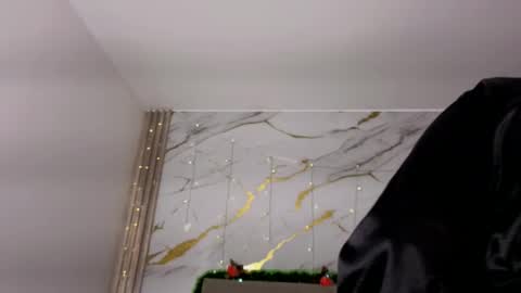 Snapshot of yutori_ chatting on December 2025 05:03:02 AM Yutori online show from December 2025 05:03:02 AM