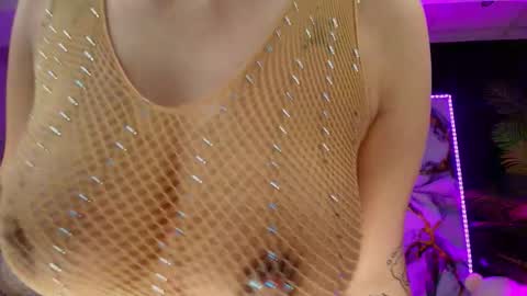 Snapshot of yuukenzi chatting on March 2026 07:03:02 AM Maria online show from March 2026 07:03:02 AM