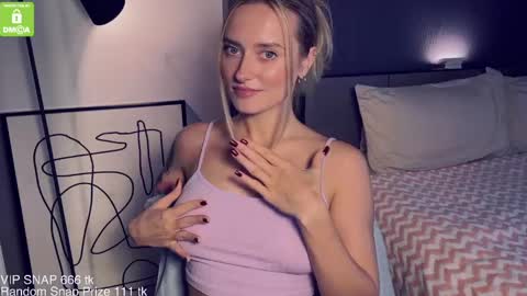 The Queen Bitch of the United Kingdom online show from December 2024 09:22:01 AM