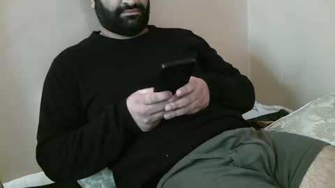 Snapshot of yxxtxxdentyk chatting on December 2024 08:02:01 AM Bi BearXXX online show from December 2024 08:02:01 AM