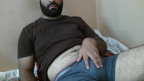 Snapshot of yxxtxxdentyk chatting on October 2025 05:46:01 AM Bi BearXXX online show from October 2025 05:46:01 AM