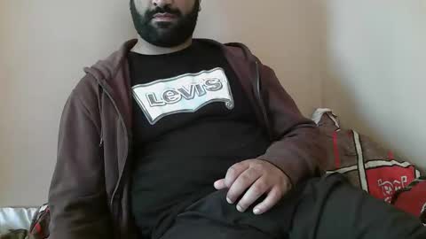 Snapshot of yxxtxxdentyk chatting on October 2025 05:51:01 AM Bi BearXXX online show from October 2025 05:51:01 AM