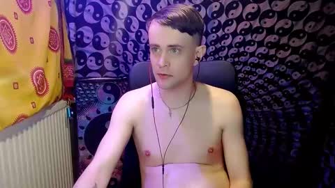 Snapshot of yyscript chatting on March 2025 01:34:02 AM online show from March 2025 01:34:02 AM