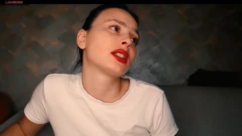 yzza_suave online show from December 2025 09:53:01 PM