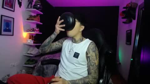 zac_muller1 online show from November 2025 02:39:01 AM