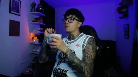 zac_muller1 online show from December 2025 04:19:02 AM