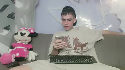 ZACARIAS online show from October 2025 03:32:01 AM