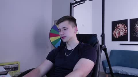 ZACK GILLIAN online show from June 2026 05:28:02 PM