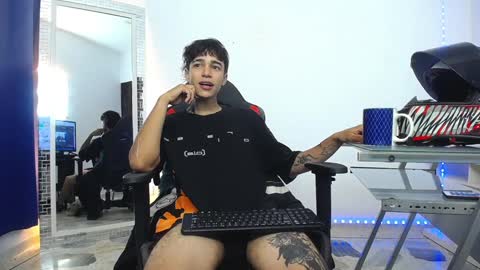 Snapshot of zacktk7 chatting on December 2024 11:50:02 PM zack online show from December 2024 11:50:02 PM