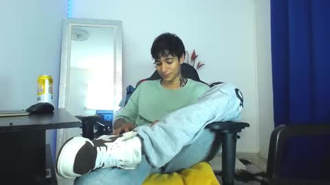 Snapshot of zacktk7 chatting on February 2025 07:52:02 PM zack online show from February 2025 07:52:02 PM