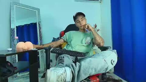 Snapshot of zacktk7 chatting on February 2025 09:09:01 PM zack online show from February 2025 09:09:01 PM