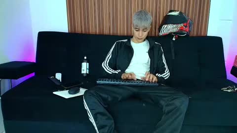 Snapshot of zacktk7 chatting on March 2025 11:05:02 PM zack online show from March 2025 11:05:02 PM