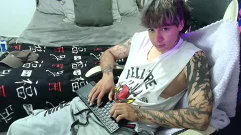 Snapshot of zacktk7 chatting on April 2026 07:58:02 PM zack online show from April 2026 07:58:02 PM