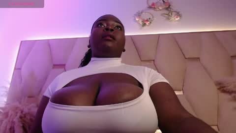zafira_lux online show from May 2026 06:50:02 PM