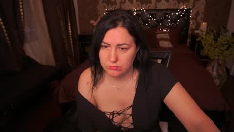 Zafiramoonn online show from April 2026 06:00:02 AM