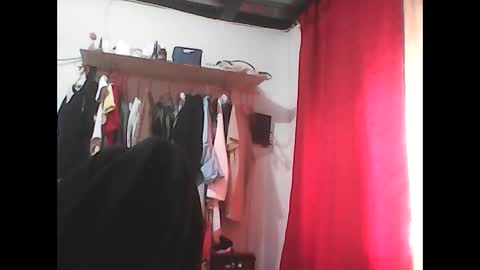 Zafiro online show from November 2025 01:14:02 PM