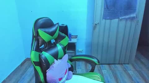 BiG Zafiro online show from January 2026 11:25:02 AM