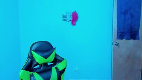 BiG Zafiro online show from February 2026 09:10:02 AM