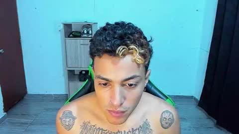 BiG Zafiro online show from March 2026 11:32:01 AM