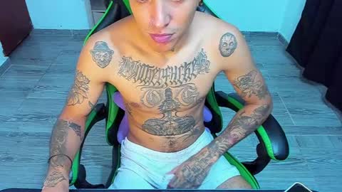 BiG Zafiro online show from April 2026 10:38:01 AM